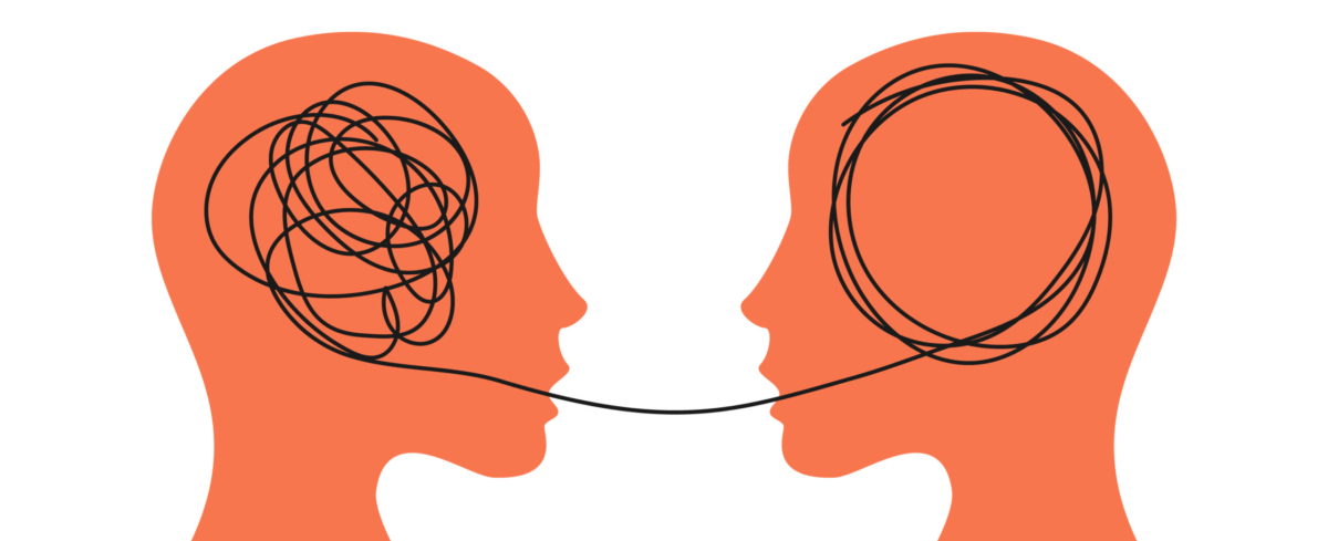 Two orange human profiles face each other; a tangled line in one head connects to a neatly organized circle in the other, symbolizing empathetic marketing through clear communication and understanding.